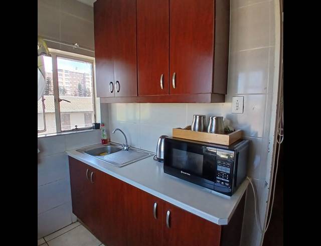 2 BEDROOM APARTMENT FOR SALE IN MONTCLAIR